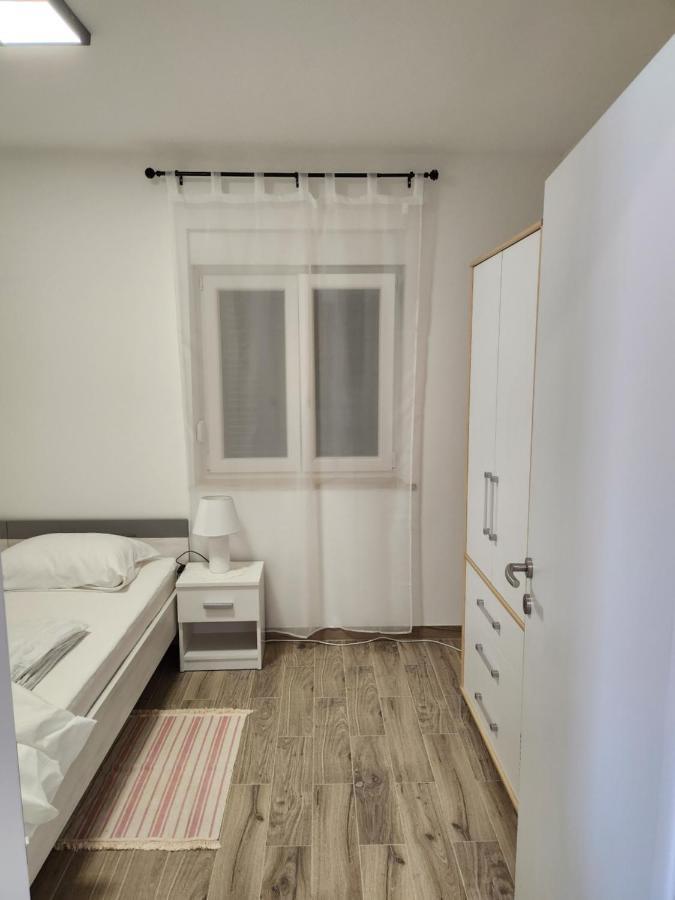 H&D Apartment Sumartin Luaran gambar
