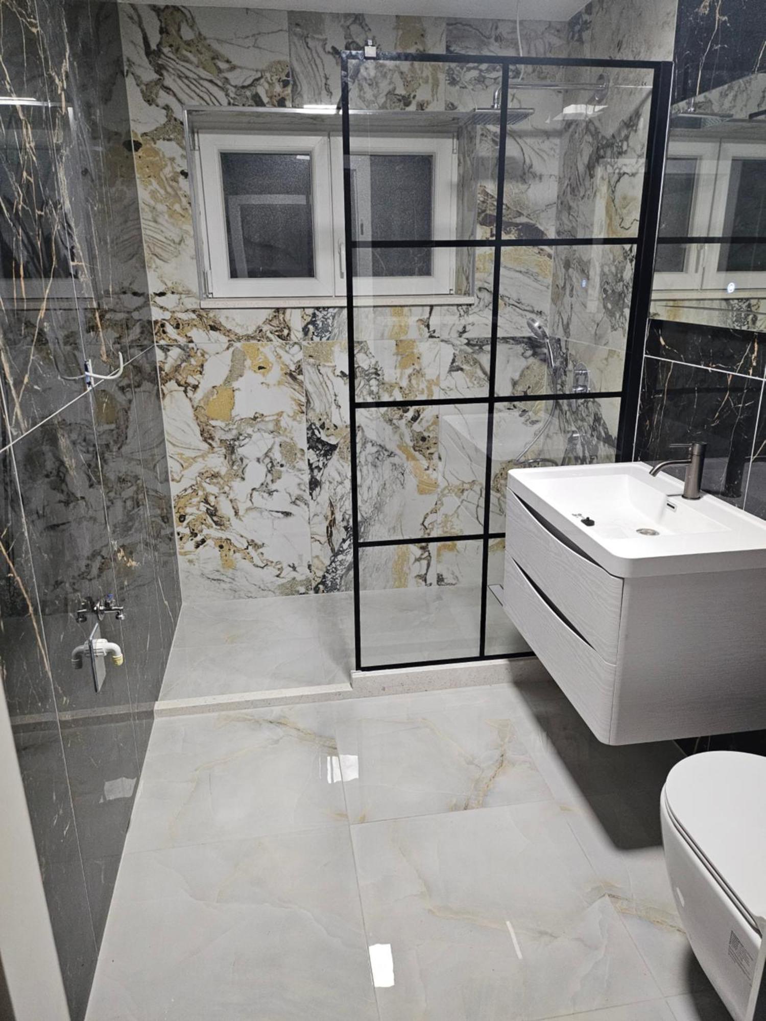 H&D Apartment Sumartin Luaran gambar